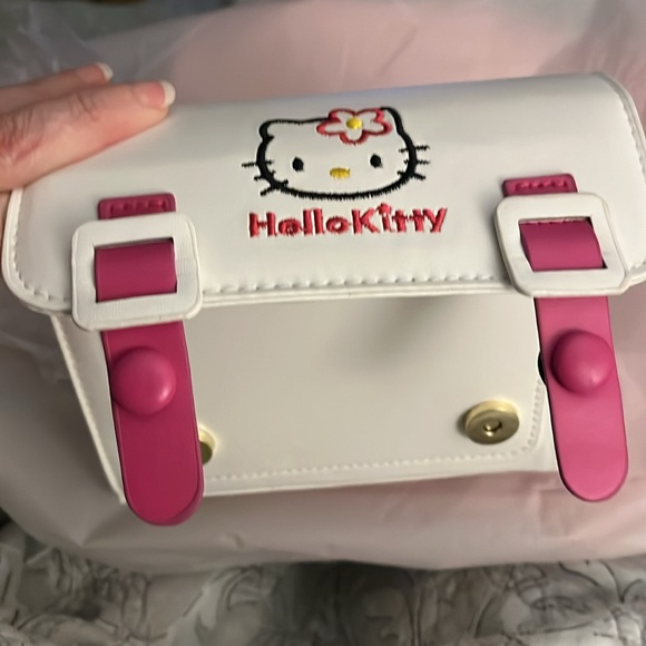 Hello Kitty Mini Handbag - Picture 6 of 9
